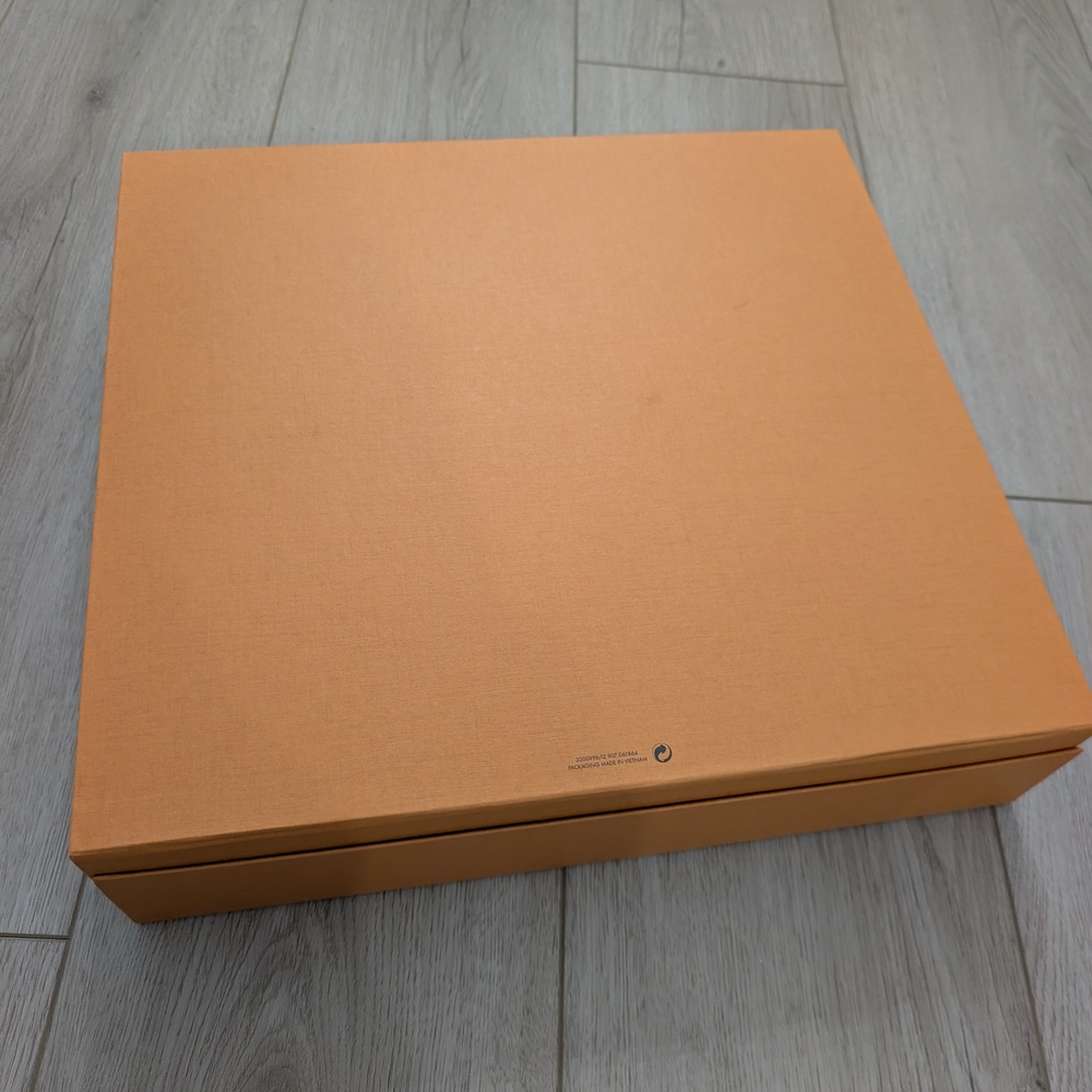 Authentic Louis Vuitton Large Orange Gift Box - Picture 5 of 11